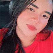 Profesora de sociales ofrece clases a niños y jóvenes